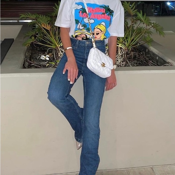 Selling my beautiful special edition Chanel bag - Picture 8 of 11